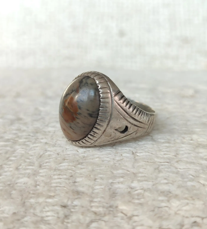 Vintage silver Jasper stone ring. Big size Jasper silver ring, ethnic vintage ring. Jewelry for men, antique ring. Big brown stone boho ring. Two small drop shaped openings on both sides in the silver setting.