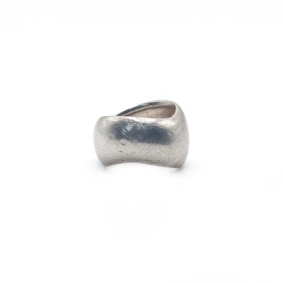 Thick sterling silver asymmetric band ring, Italian vintage jewelry