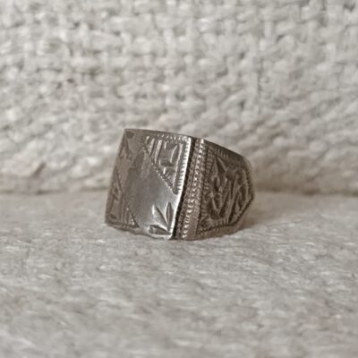 Antique Square silver Amazigh band ring, moroccan jewelry